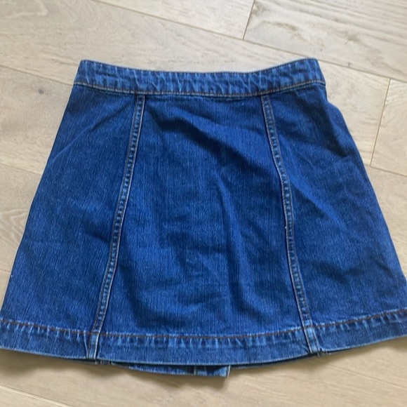 TOPSHOP dark denim button skirt - Picture 3 of 9